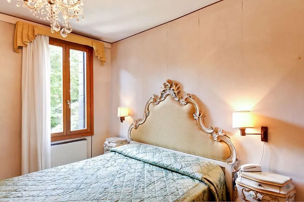 Albergo Basilea Venedig 3*,  Italien
