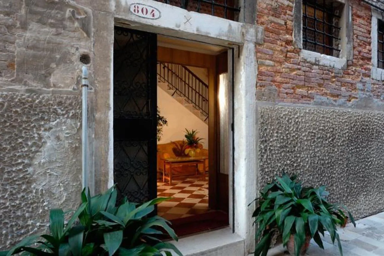 Albergo Basilea Venice 3*,  Italy