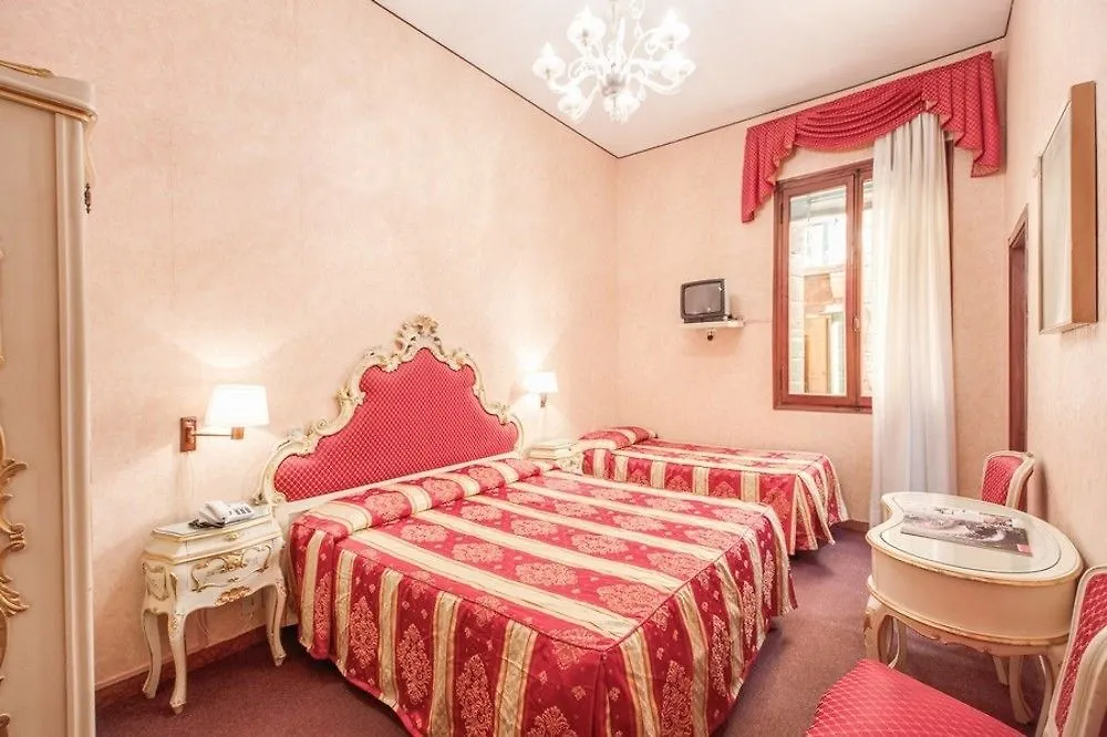 *** Hotel Albergo Basilea Venice Italy