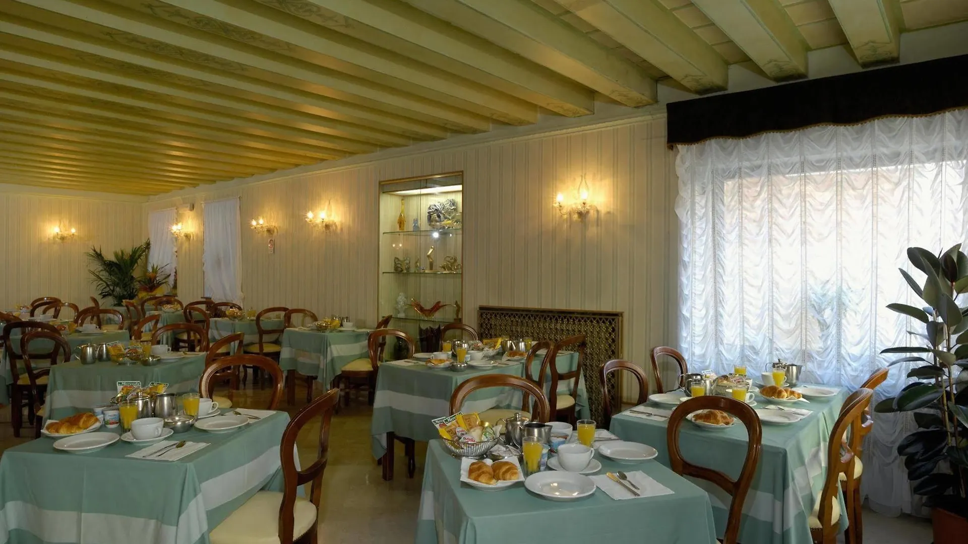 Hotel Albergo Basilea Venice